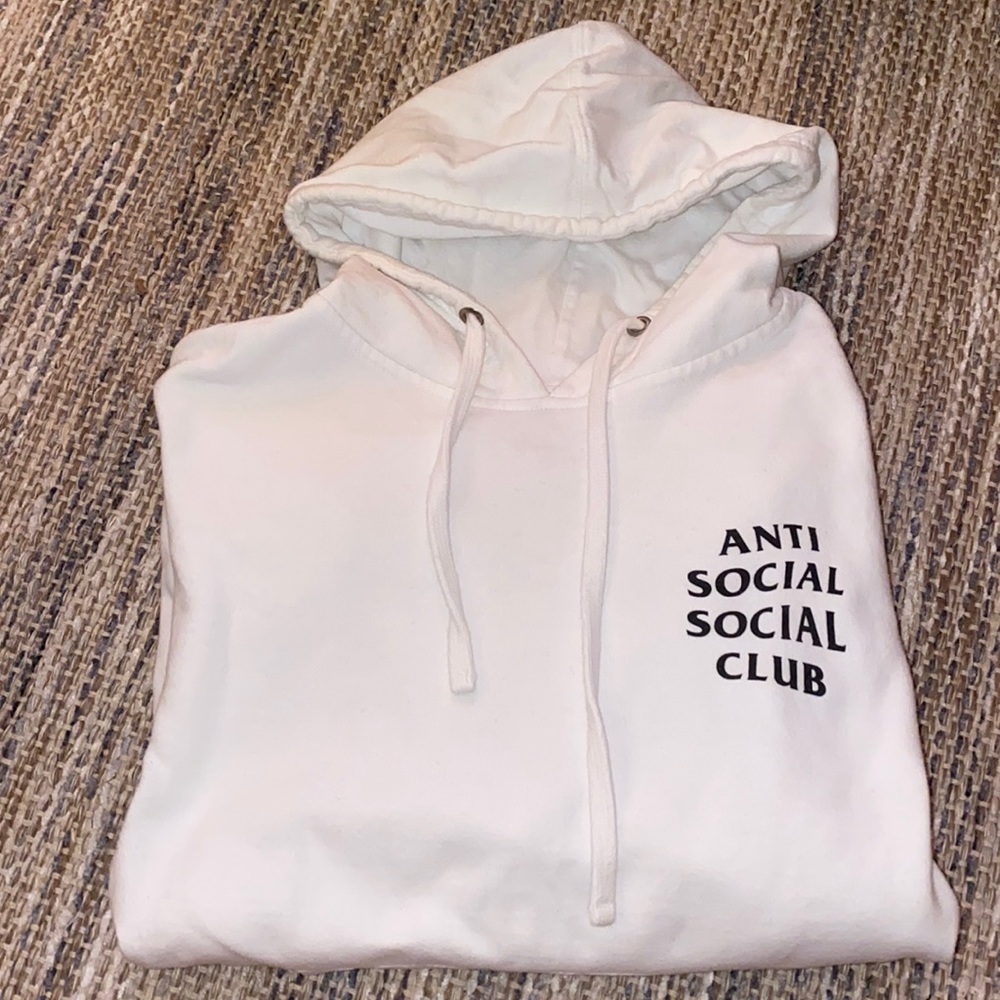 ♥️SOLD♥️White Anti Social Social Club super soft and cozy!